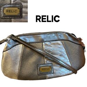 Relic brand small silver crossbody clutch featuring snakeskin-pattern